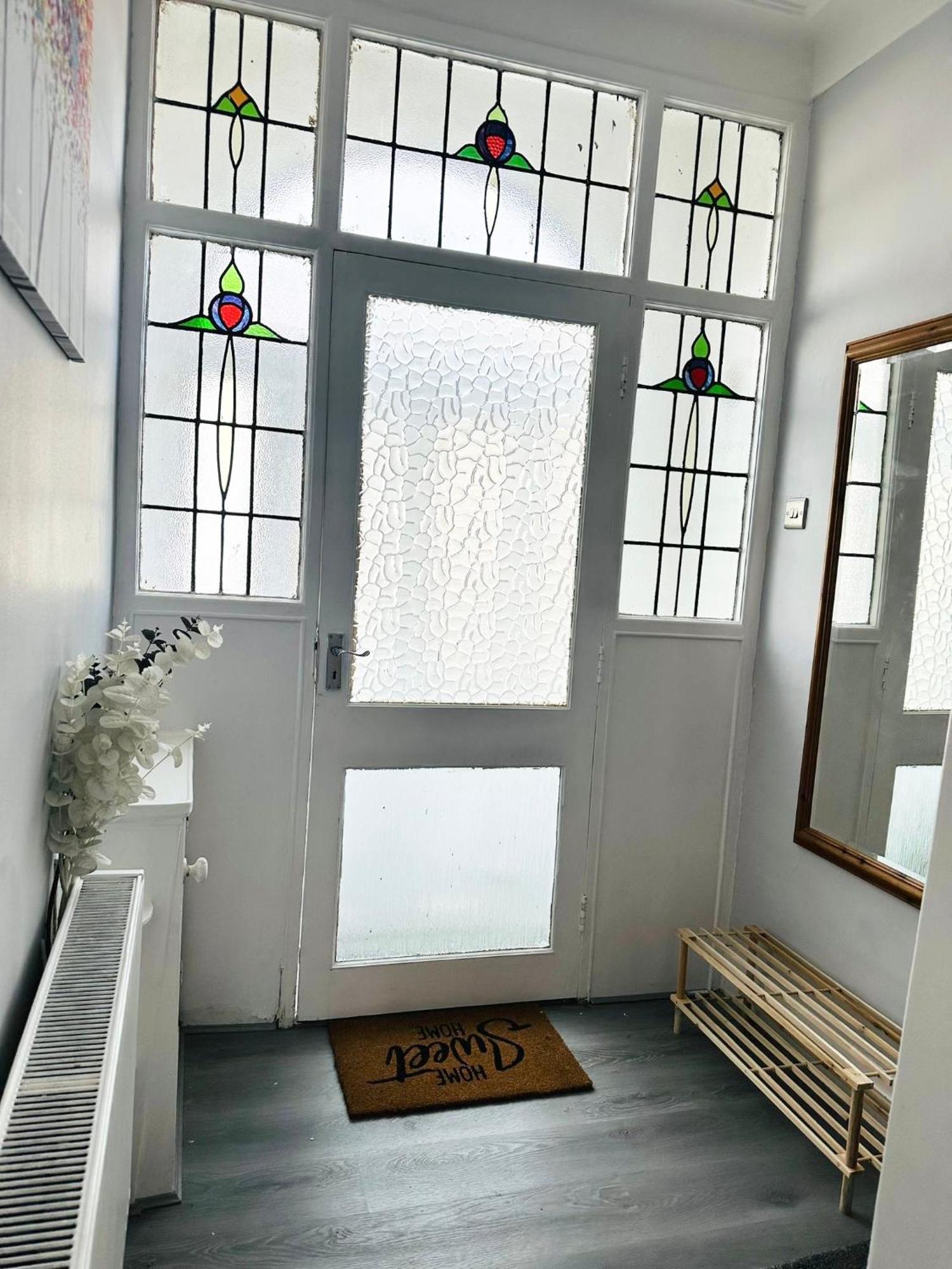 Cosy House Trafford マンチェスター エクステリア 写真